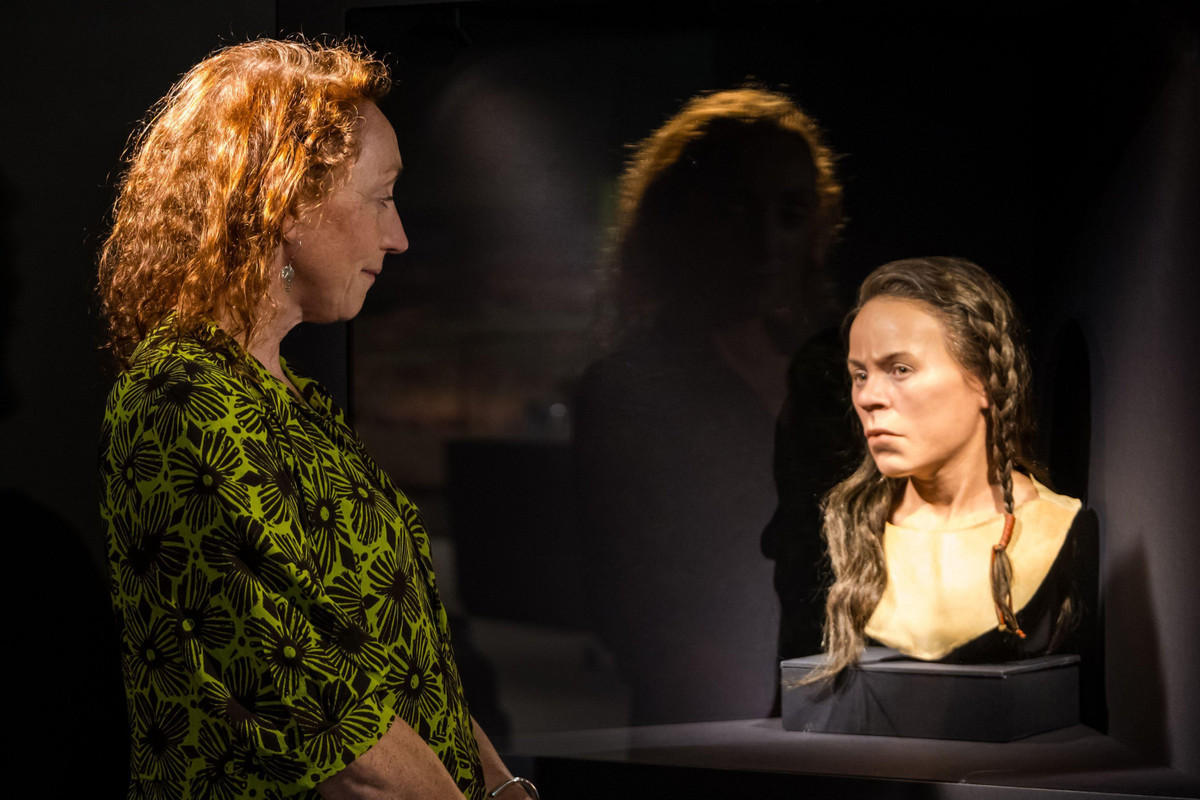 Xác định niên đại bằng đồng vị carbon cho thấy Upper Largie Woman sống vào khoảng năm 1500 trước Công nguyên - 2200 trước Công nguyên (tức đầu thời Đồ đồng).