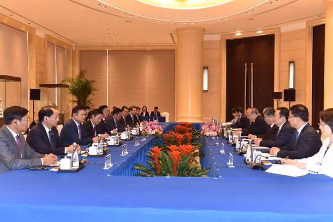 Thu do Ha Noi va Bac Kinh ky ket tang cuong hop tac tren 6 linh vuc