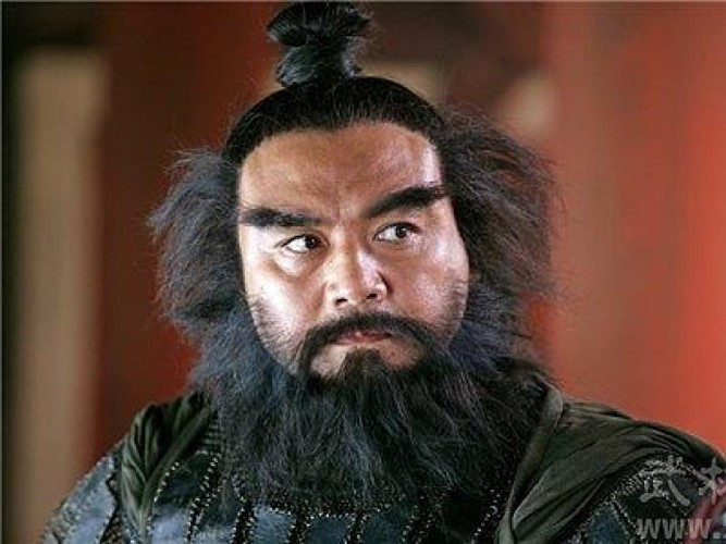 Theo "Tam Quốc diễn nghĩa", Lưu Bị, Trương Phi và Quan Vũ kết bái huynh đệ ở vườn đào. Tình cảm huynh đệ giữa 3 người vô cùng thân thiết, gắn bó và coi nhau như anh em một nhà. Trương Phi và Quan Vũ hết lòng phò tá Lưu Bị gây dựng đại nghiệp, thành lập nhà Thục Hán.