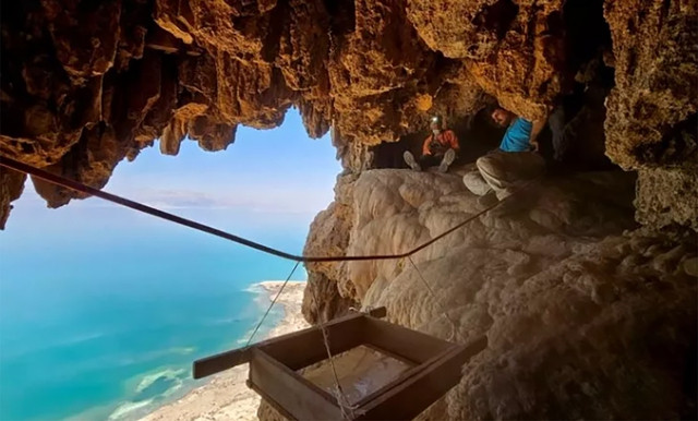 Kết quả kiểm tra ban đầu cho thấy số kiếm này được binh sĩ La Mã thời cổ đại sử dụng khi đóng quân trên lãnh thổ Judea cổ đại.