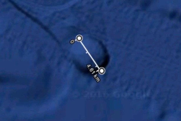 Nhóm thợ săn Vật thể lạ không xác định ( UFO) Secure Team 10 đã sử dụng Google Maps và phát hiện một vài dấu hiệu lạ thường dưới lòng biển.