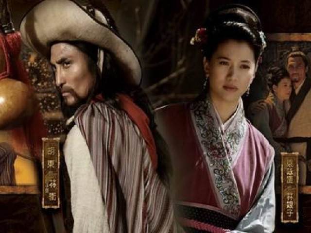 Vì không muốn vợ buồn tủi, đợi chờ trong vô vọng nên Lâm Xung viết giấy bỏ vợ. Thế nhưng, Trương Thị vẫn một lòng chung thủy, đợi chờ chồng về.