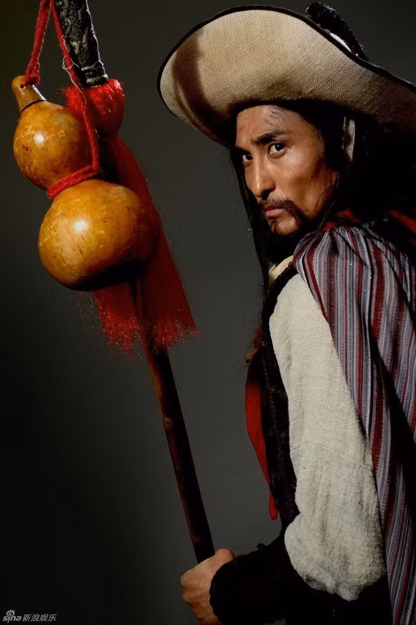 Cao Nha Nội thường xuyên tới quấy rầy Trương Thị nhưng không đạt được mục đích. Vợ của Lâm Xung thà tự vẫn thủ tiết để giữ vững tấm lòng thủy chung son sắt.