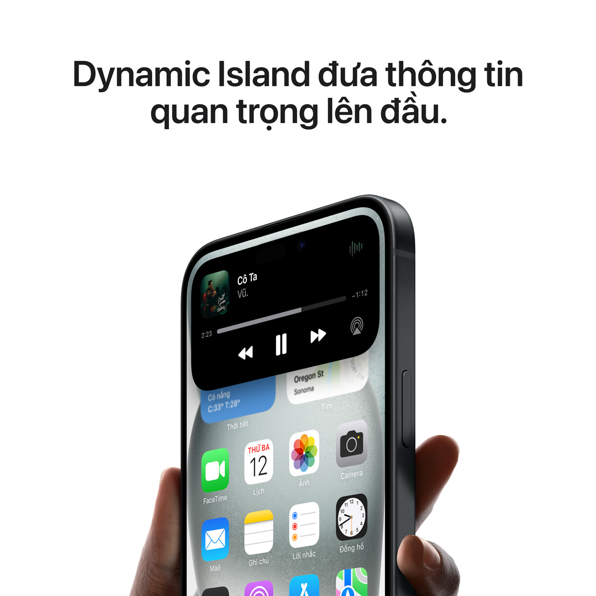 Tiếp đến, thiết kế cạnh viền bo tròn mới trên vỏ iPhone 15 và iPhone 15 Plus làm từ nhôm chuẩn hàng không vũ trụ mang lại cảm giác dễ chịu khi cầm trên tay. Mặt kính Ceramic Shield cứng hơn bất kỳ loại kính trên điện thoại thông minh nào khác.