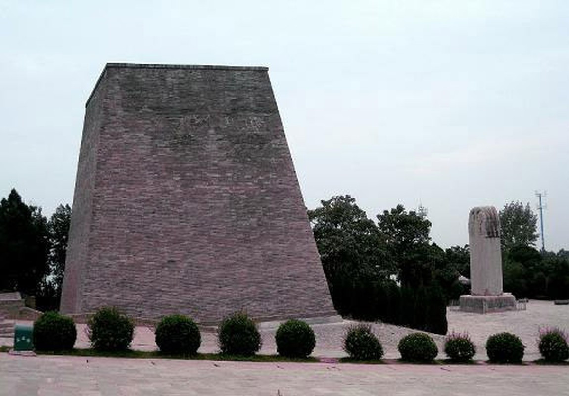 Để giải mã bí ẩn, nhiều chuyên gia, nhà khoa học đã thực hiện các nghiên cứu, khảo sát và phân tích. Nhờ đó, họ đã tìm ra lời giải cho việc lăng mộ của Võ Tắc Thiên nguyên vẹn theo thời gian.