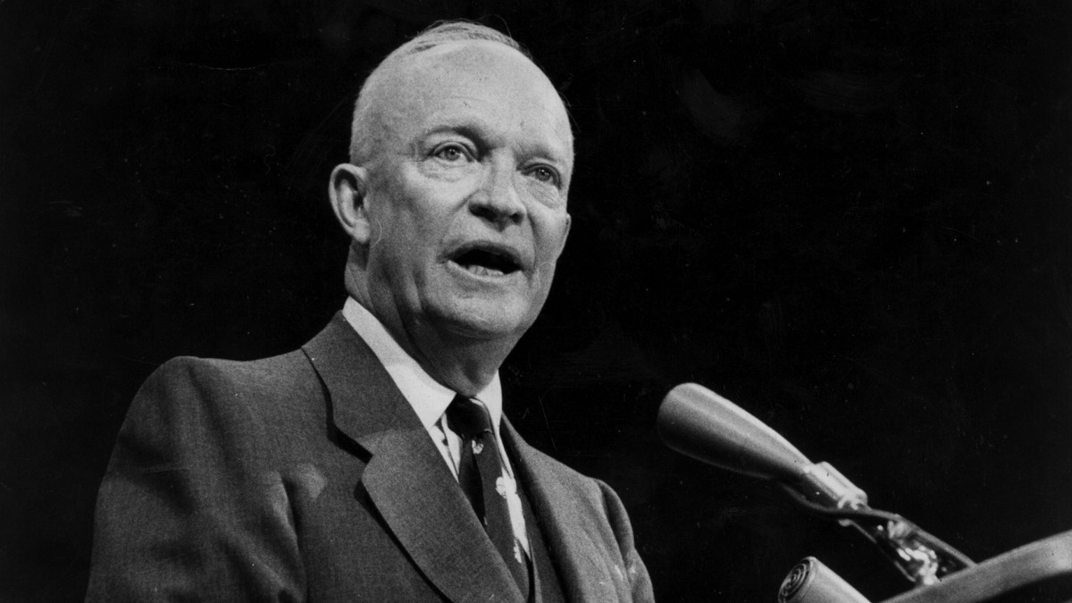 Tổng thống duy nhất từng phục vụ trong cả Thế chiến thứ nhất và Thế chiến thứ 2 là Dwight Eisenhower.