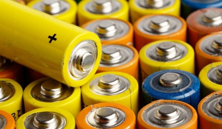 Vào năm 2025, các loại pin được dự báo sẽ lưu trữ nhiều năng lượng hơn và có thể được nạp năng lượng với tốc độ nhanh hơn gấp 10 lần. Nhờ vậy, thời gian hoạt động của thiết bị, phương tiện sẽ được cải thiện đáng kể.