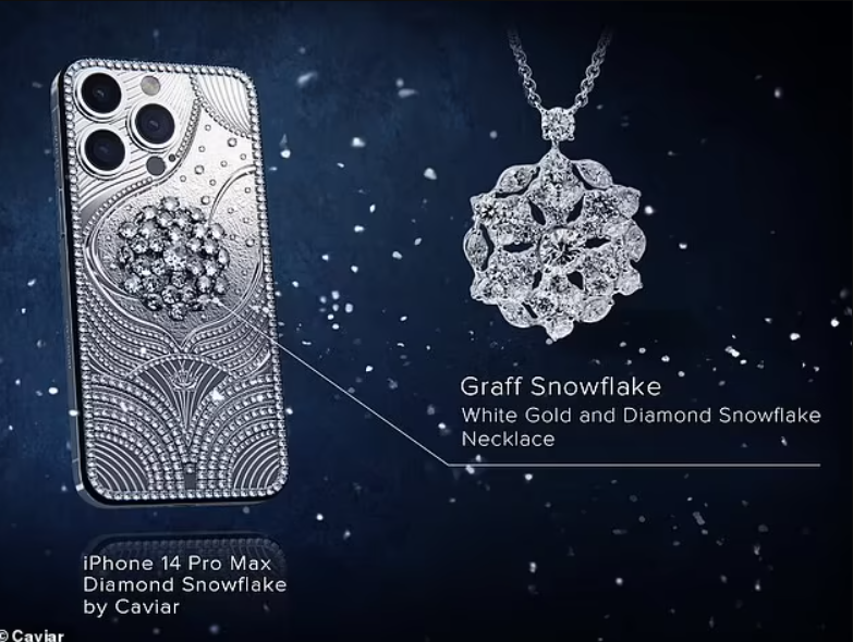 Dòng iPhone Diamond Snowflake được mô tả là những "chiếc iPhone đắt nhất thế giới" khi được trang trí với 570 viên kim cương, khiến giá của chúng lên tới 564.700 USD (445.565 bảng Anh - 13,6 tỷ đồng).