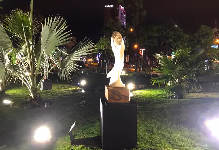 Bức tượng "Làn gió nhẹ" của New Zealand.