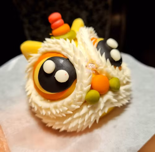 Một lý do khác khiến bánh bao thường được bày biện trong mâm cỗ ngày Tết của người Trung là hình dạng của chúng khá giống những thỏi vàng. Ăn bánh bao đêm giao thừa thể hiện hy vọng năm mới dồi dào tài lộc.