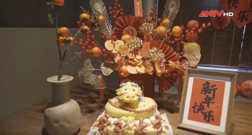 Ngoài việc chuẩn bị chu đáo cho phần nhân, nhiều chị em còn dày công tạo hình bánh bao theo con giáp của năm.