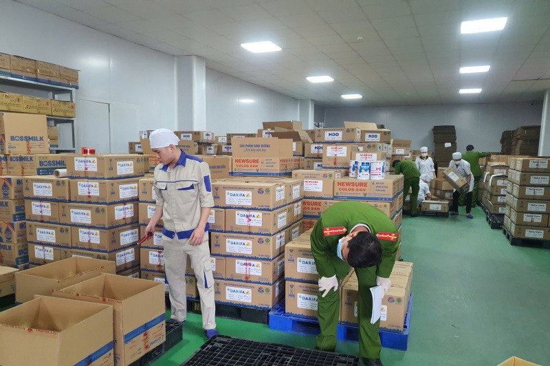 Sản xuất 573 loại sữa giả: Cái kết nào cho hai kẻ chủ mưu? - Hình 2 San xuat 573 loai sua gia: Cai ket nao cho hai ke chu muu?-Hinh-2