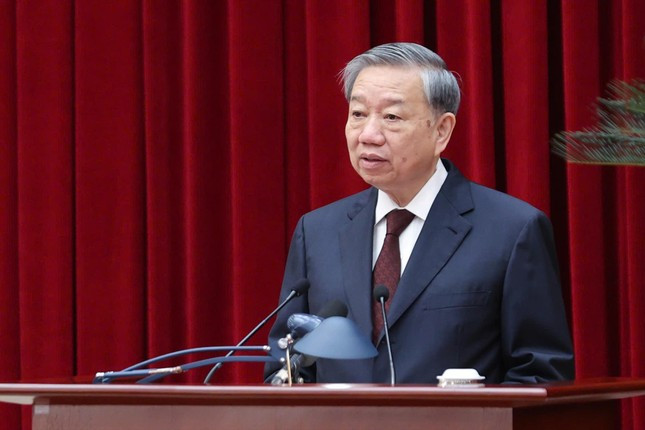 Toan van phat bieu be mac Hoi nghi Trung uong 11 cua Tong Bi thu To Lam