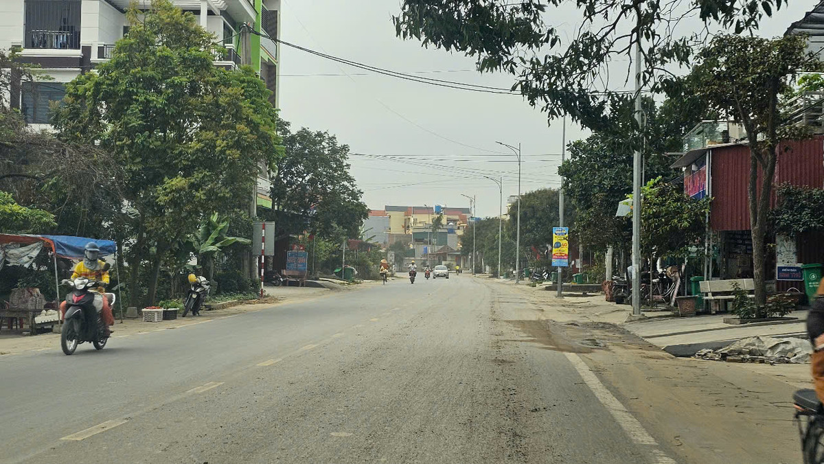 Hai Duong: San lap du an khu dan cu, xe tai “oanh tac” duong 392B-Hinh-13