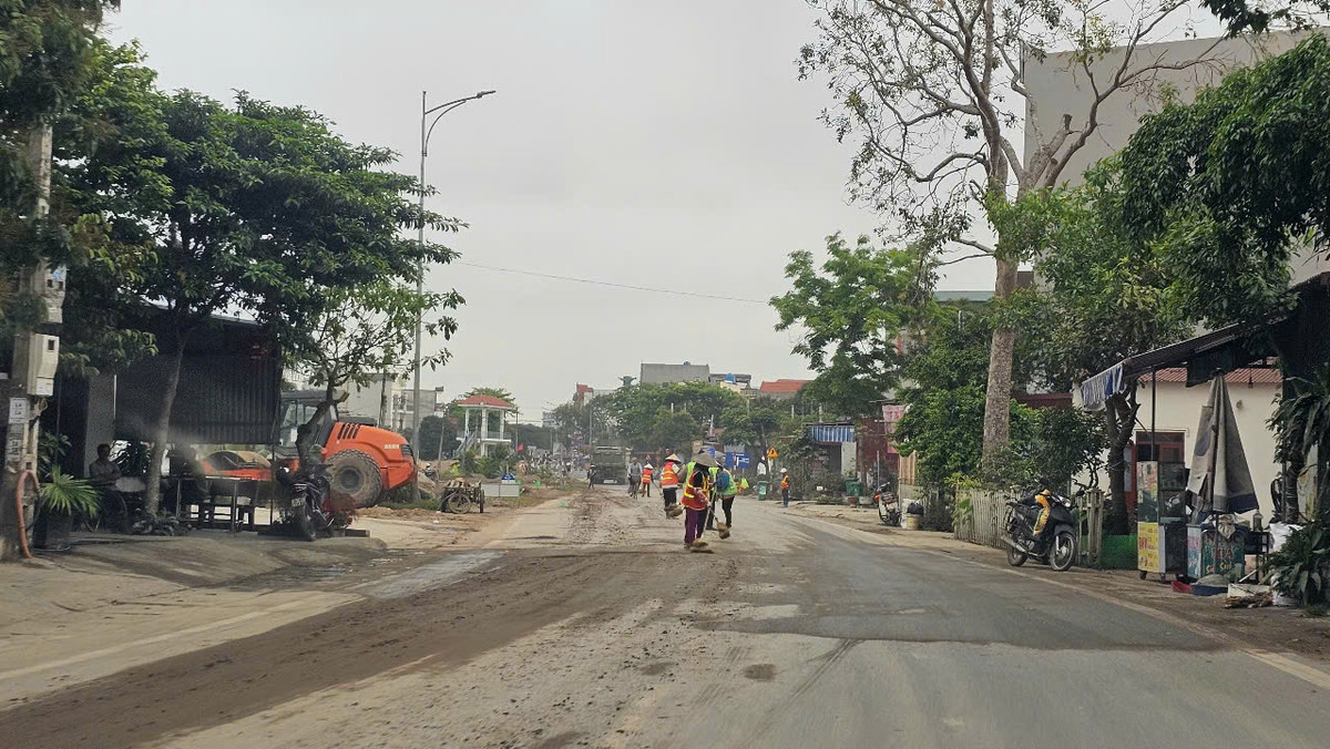 Hai Duong: San lap du an khu dan cu, xe tai “oanh tac” duong 392B-Hinh-11