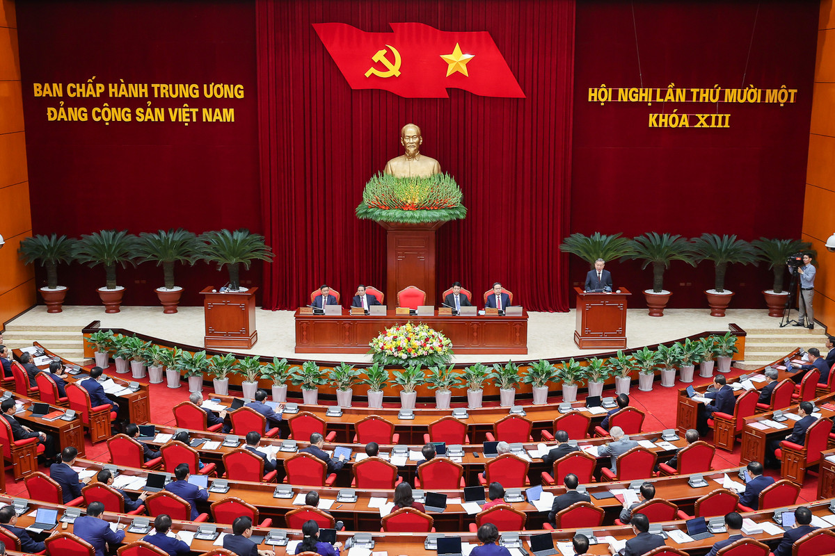 Co the bo tri tinh uy vien lam bi thu dang uy xa, phuong