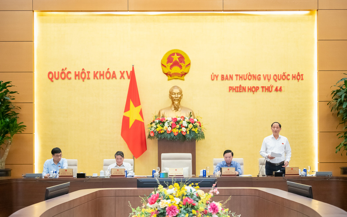 Thong nhat trinh Quoc hoi viec mien hoc phi tu nam hoc 2025-2026