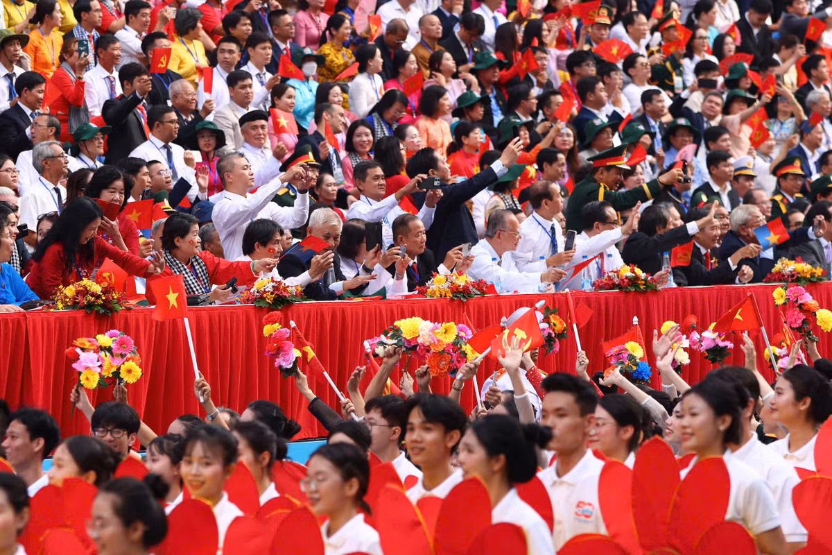 Truc tiep: Dieu binh, dieu hanh ky niem 50 nam ngay thong nhat dat nuoc-Hinh-41