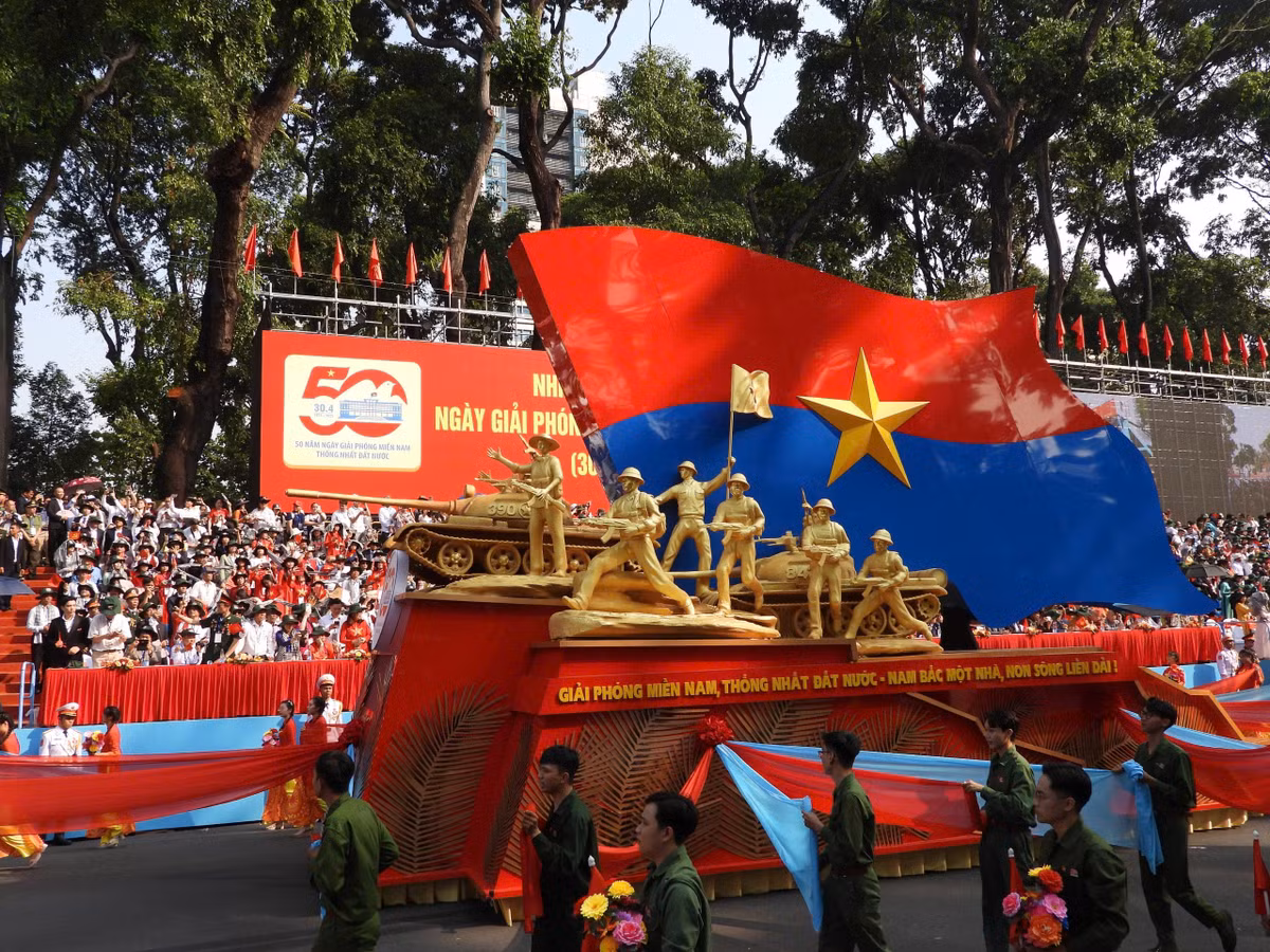 Truc tiep: Dieu binh, dieu hanh ky niem 50 nam ngay thong nhat dat nuoc-Hinh-20