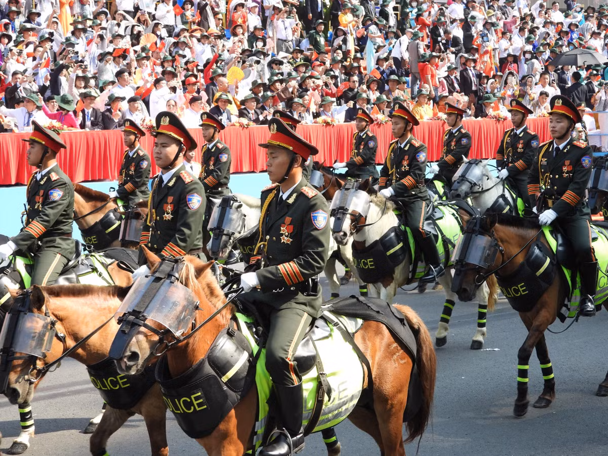 Truc tiep: Dieu binh, dieu hanh ky niem 50 nam ngay thong nhat dat nuoc-Hinh-9