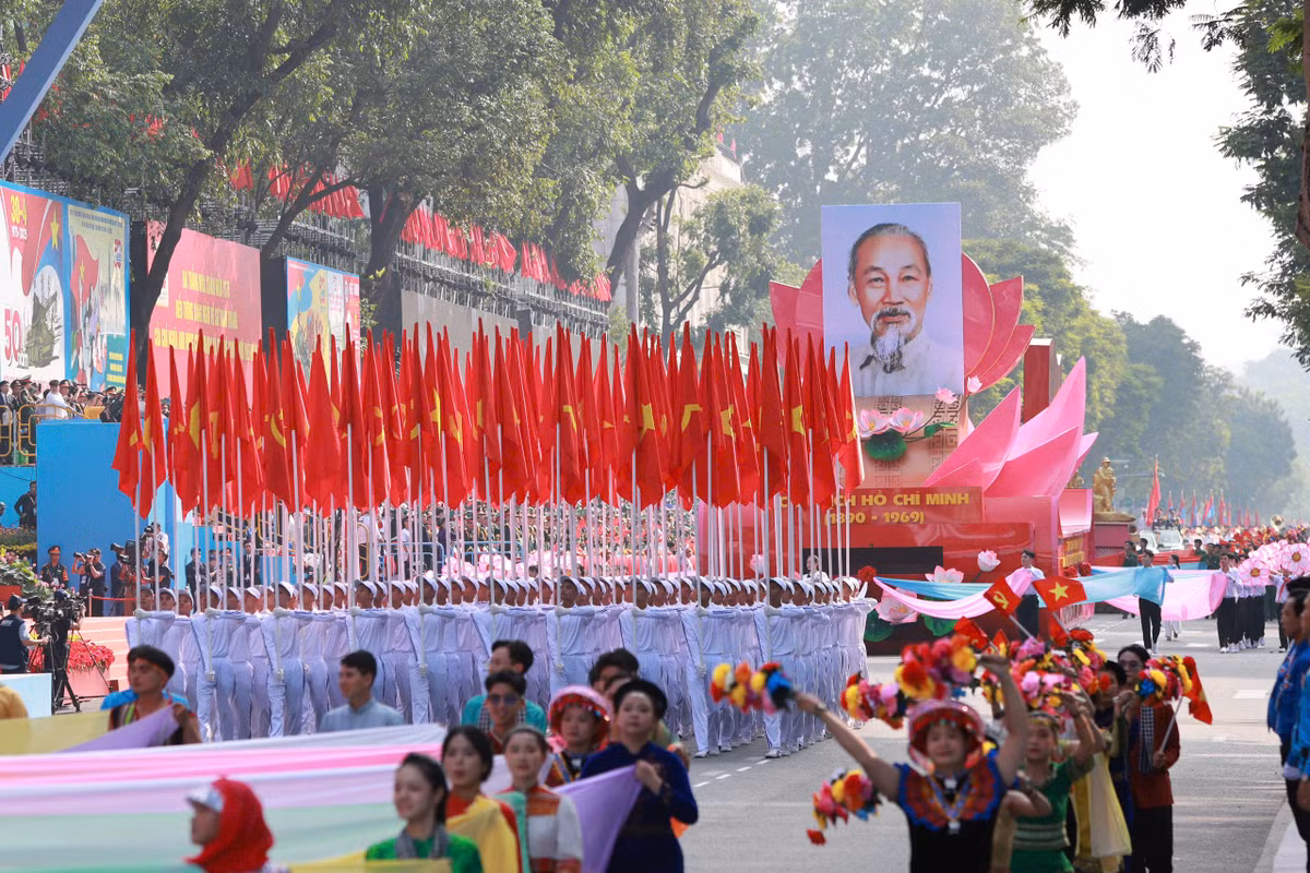 Truc tiep: Dieu binh, dieu hanh ky niem 50 nam ngay thong nhat dat nuoc-Hinh-51