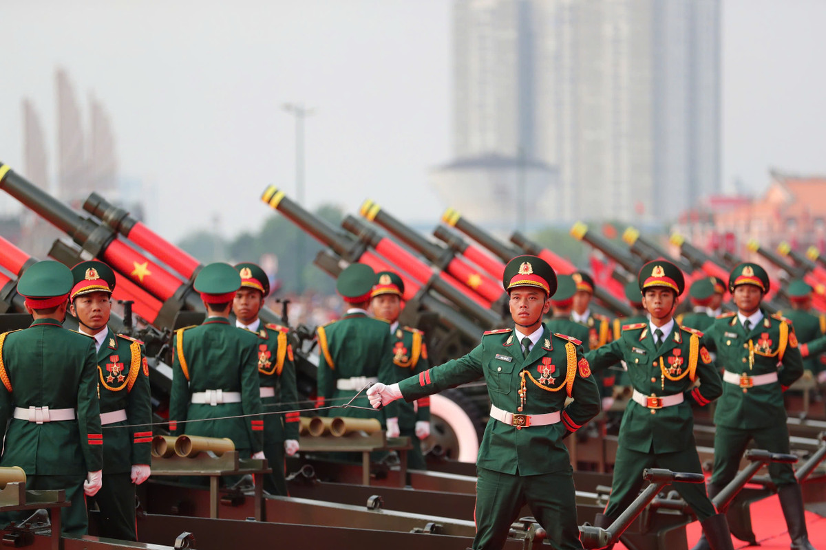 Trực tiếp: Diễu binh, diễu hành kỷ niệm 50 năm ngày thống nhất đất nước - Hình 27 Truc tiep: Dieu binh, dieu hanh ky niem 50 nam ngay thong nhat dat nuoc-Hinh-27