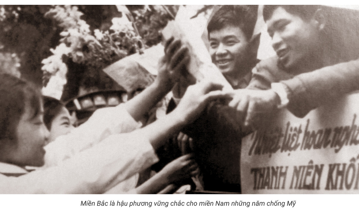 [e-MAGAZINE] Dai thang mua Xuan 1975 – Bai hoc dua dat nuoc vao ky nguyen moi-Hinh-4