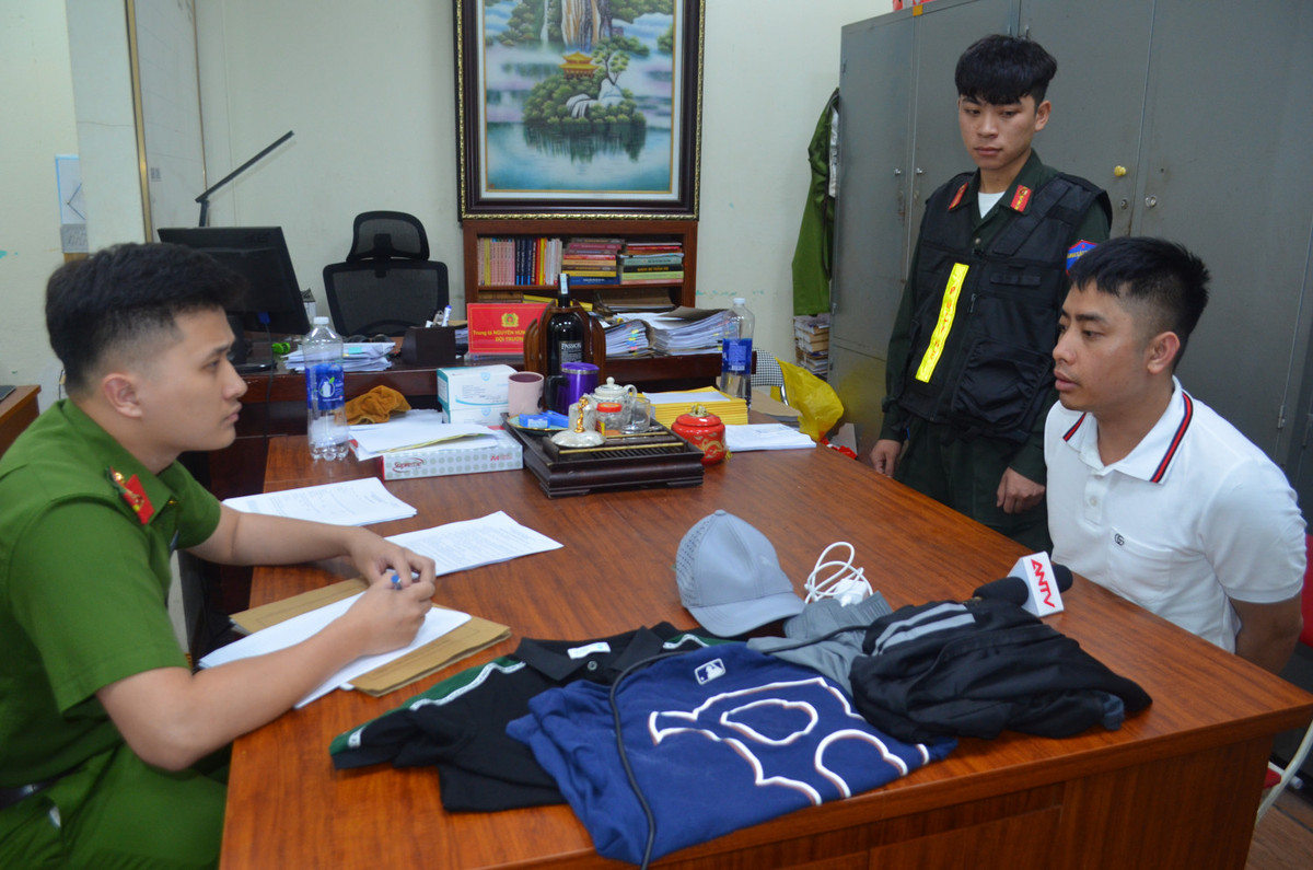 Bùi Đình Khánh khai nổ 4 phát súng, hoảng loạn nghĩ đến “án tử” Bui Dinh Khanh khai no 4 phat sung, hoang loan nghi den “an tu”