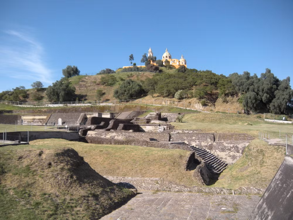 Ngày nay, việc khai quật kim tự tháp Cholula vẫn được tiến hành với kỳ vọng mở ra những khám phá mới về các nền văn minh châu Mỹ cổ xưa.