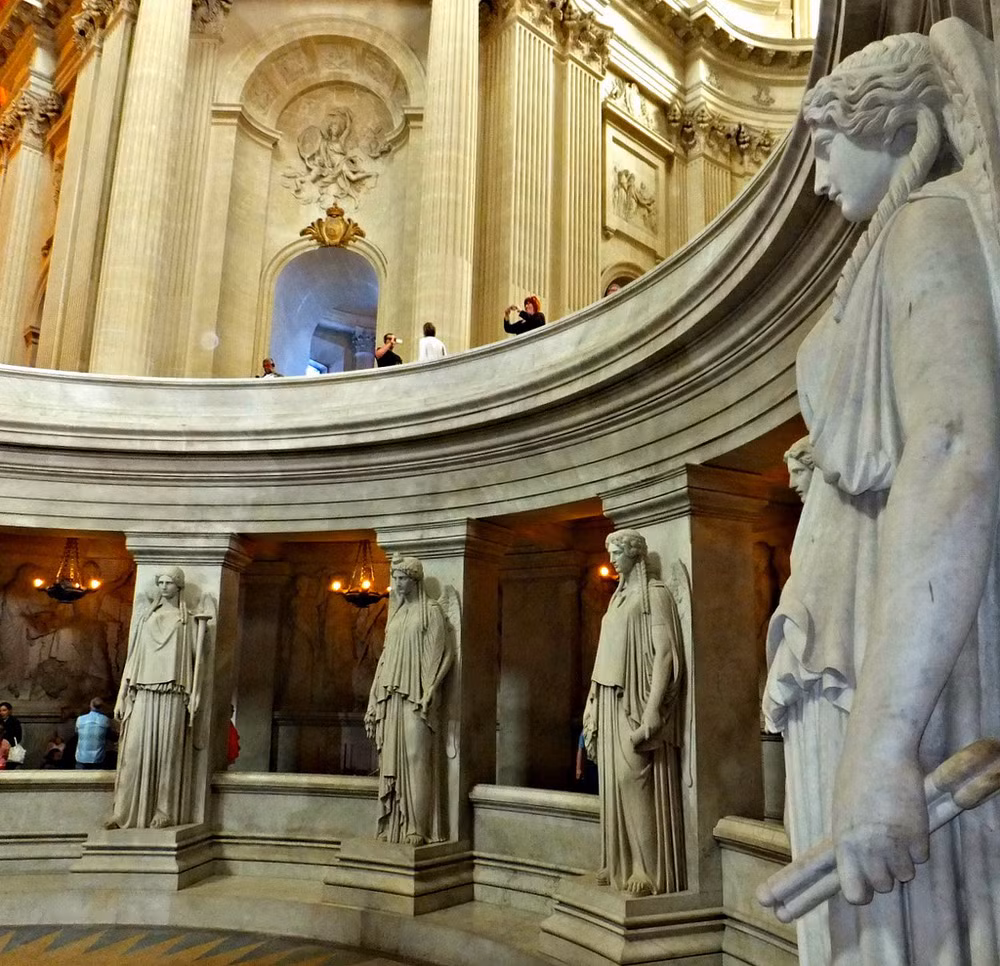 Vào thời kỳ cao điểm, có 4.000 thương binh an dưỡng ở đây, được chia thành các nhóm, làm việc trong những xưởng may quân trang, đóng giày, đóng sách và sản xuất thảm. Ngoài ra có khoảng 100 người bị thương nặng được điều trị trong bệnh viện.