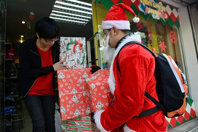 Giang sinh toi roi, dich vu cho thue ong gia Noel 