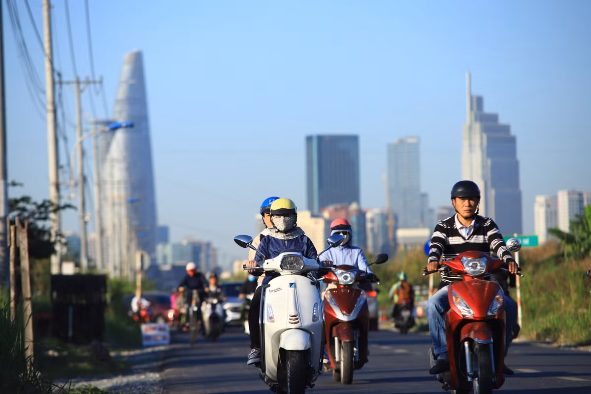 Bà Lê Thị Xuân Lan, nguyên Phó phòng Dự báo Khí tượng thủy văn khu vực Nam Bộ cho biết, nếu các đợt gió mùa xuất hiện liên tục ở phía Bắc, TP.HCM có thể lạnh đến Giáng Sinh, khoảng Tết Dương lịch thì cường độ sẽ mạnh hơn. Nhiệt độ thấp nhất tại TP.HCM có thể xuống dưới 20 độ C.