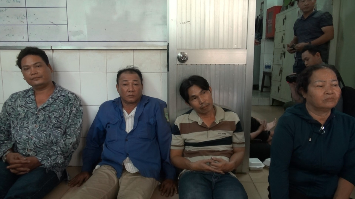 Sai Gon: Vay bat nhom nguoi to chuc trom tai san trong benh vien-Hinh-2