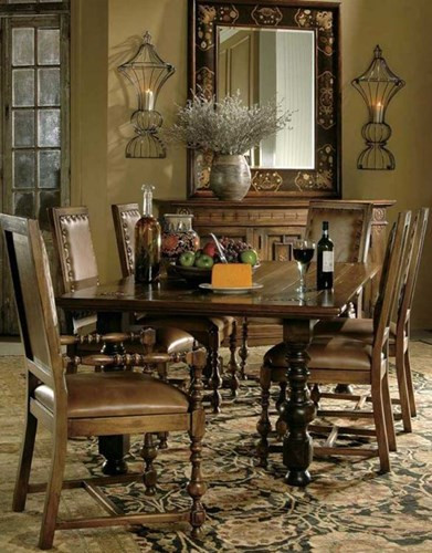 Hãng nội thất Hekman bán chiếc bàn ăn Castilian Dining Table này với giá 4,485 triệu USD (hơn 98 tỷ đồng).