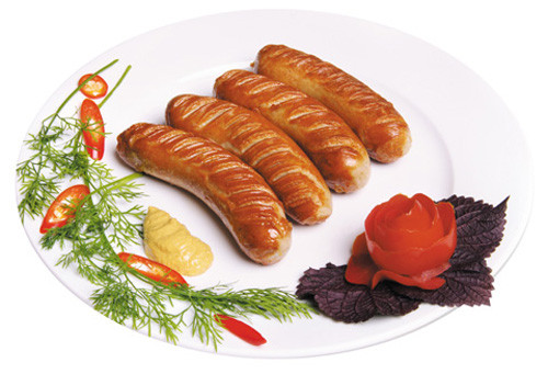 Xúc xích. Được làm từ thịt nhiều mỡ, xúc xích giàu năng lượng nhưng lại ít dinh dưỡng, không hề có lợi cho sức khỏe mọi người nói chung và quá trình phát triển của trẻ nhỏ nói riêng. Trong xúc xích có hóa chất, chất phụ gia, chất bảo quản, buộc gan phải hoạt động nhiều để giải độc cho cơ thể.