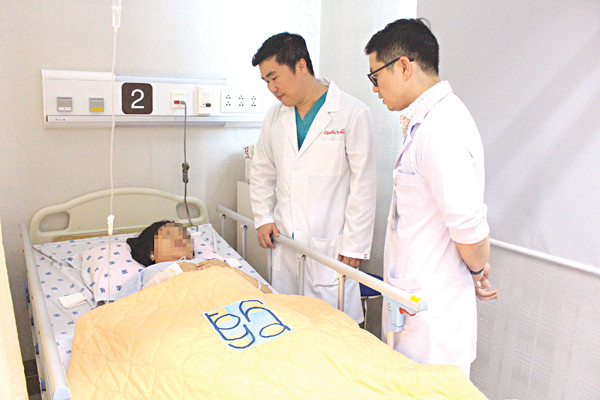 Cuu song thai phu bi tui phinh mach mau nao nguy hiem