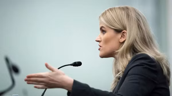 Danh tính "người thổi còi" sau đó được hé lộ là Frances Haugen, một cựu quản lý sản phẩm của Facebook. Cô ví các sản phẩm của Facebook giống như chất gây nghiện.