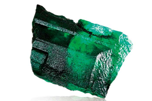 Ngoài các đặc điểm thường thấy ở lục bảo, viên ngọc còn khiến các chuyên gia phải xuýt xoa vì khả năng phản chiếu ánh sáng gần như tuyệt đối.