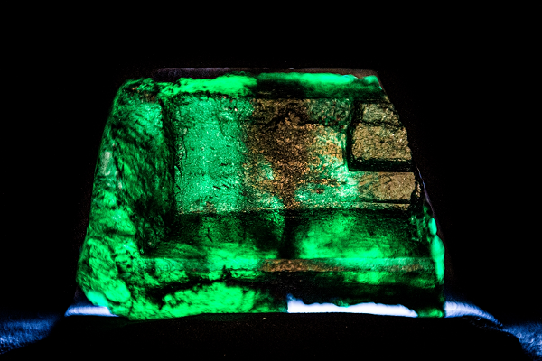 Nhu cầu về ngọc lục bảo khai thác tại Zambia ngày càng cao, đặc biệt là ở châu Âu, với các thương hiệu xa xỉ. Chất lượng đá khai thác ở đây đều được đánh giá rất cao