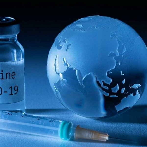 Ngoài Nhật Bản, các đồng nghiệp đến từ Mỹ cũng đang nghiên cứu sản sinh miễn dịch chống lại một loạt các virus Corona bằng loại "vắc xin khảm" được họ tạo ra từ nhiều kháng nguyên. Tuy nhiên, họ vẫn "sẽ còn một chặng đường dài phía trước" để phát triển một loại vắc xin phổ quát.