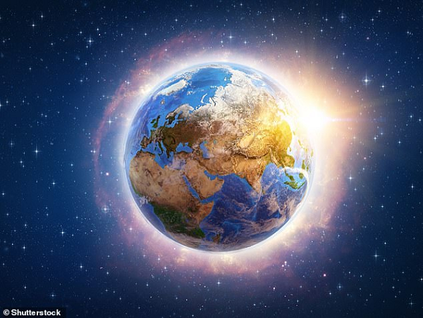 Oxy là sản phẩm thừa của quá trình này, được chúng thải ra ngoài khí quyển. Cơ chế của sự xuất hiện oxy đã được giải thích, tuy nhiên các nhà khoa học vẫn chưa giải thích được tại sao loài tảo này lại cần thời gian quá lâu (gần một tỷ năm) để bắt đầu "sự kiện oxy hóa lớn". Mời các bạn xem video: Khung cảnh thiên nhiên tuyệt đẹp tại các quốc gia ít dân nhất thế giới. Nguồn: VTC.