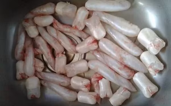 Trong con cá, có một bộ phận rất ngon, giàu dinh dưỡng nhưng nhiều người lại có thói quen không ăn nên thường vứt bỏ. Đó chính là bong bóng cá.