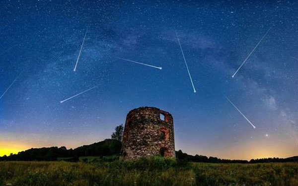 Năm nay thời điểm mưa sao băng trùng với ngày trăng sáng, do đó việc quan sát sẽ bị cản trở. Dự kiến ánh sáng chói lóa sẽ làm giảm đáng kể tầm nhìn xuống chỉ còn hai hoặc ba sao băng mỗi giờ.