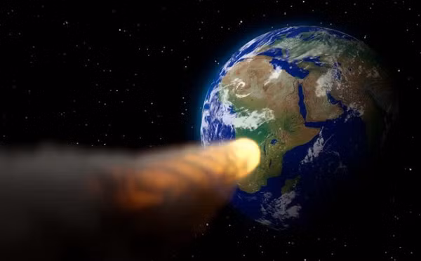 Tuy nhiên, các tiểu hành tinh được hình thành hướng tới các vùng bên trong của Hệ Mặt trời, nơi nhiệt độ cao hơn và do đó chỉ có đá hoặc kim loại mới có thể tồn tại vững chắc mà không bị tan chảy.