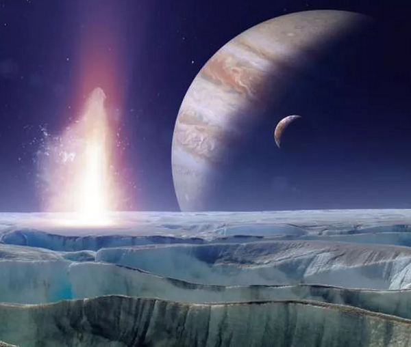 Dù lạnh giá ở bề mặt nhưng Europa có thể có những đại dương ngầm ấm áp nhờ tương tác thủy triều mạnh mẽ với Sao Mộc và giữa 4 mặt trăng khổng lồ với nhau: Europa, Ganymede, Io và Calisto.