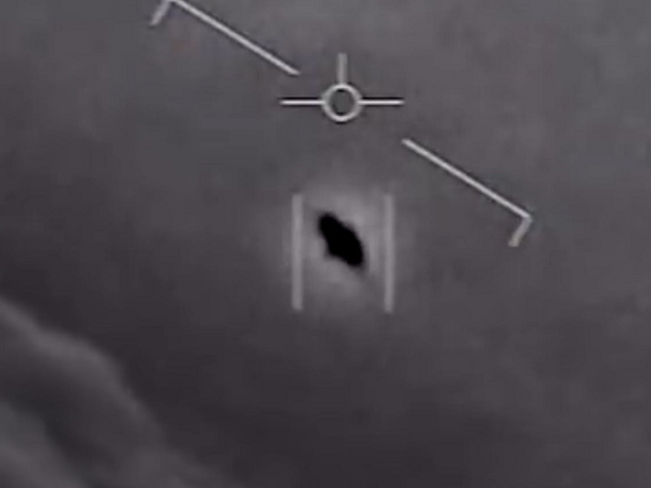UFO đã từng được cho là xuất hiện khá nhiều ở khu vực 51 bí ẩn. Năm 2020, một UFO hình đĩa phẳng màu trắng được phát hiện lơ lửng trên đường cao tốc phía trước Núi San Jacinto, Mỹ.