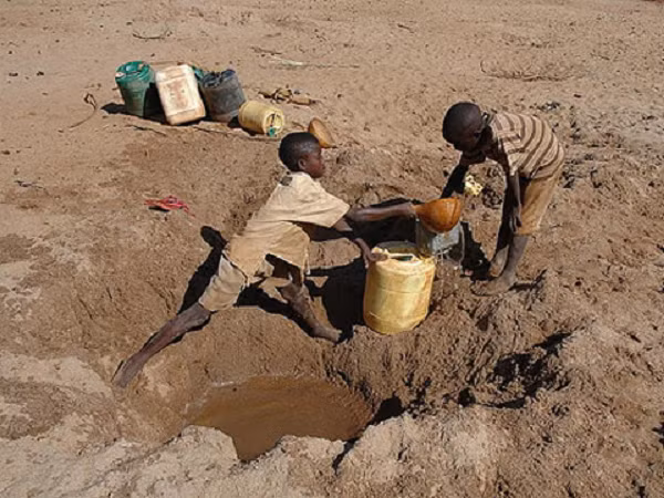 Báo cáo được đưa ra khi các nước châu Phi yêu cầu một hệ thống mới để theo dõi nguồn tài trợ từ các quốc gia giàu có đang không đạt được mục tiêu 100 tỉ USD hàng năm, nhằm giúp thế giới ứng phó với biến đổi khí hậu.