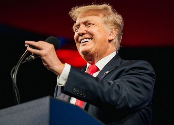 Dự kiến phiên bản beta của trang web TRUTH Social sẽ ra mắt cho những "vị khách được mời" vào tháng 11, sau đó phiên bản đầy đủ sẽ xuất hiện vào quý đầu tiên của năm 2022.