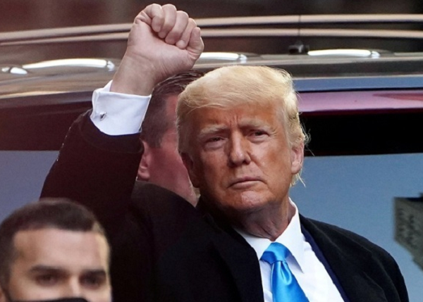 Con trai cựu tổng thống - Donald Trump Jr., đã chia sẻ trên Fox News: “Trong quá lâu, Big Tech đã đàn áp những tiếng nói bảo thủ. Cha tôi đã ký một thỏa thuận hợp nhất dứt khoát để thành lập Tập đoàn Truyền thông và Công nghệ Trump và TRUTH Social - một nền tảng để mọi người bày tỏ cảm xúc của mình”.