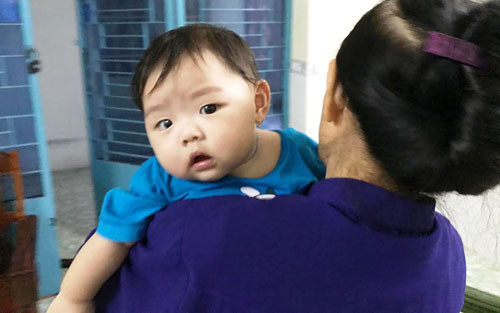 Trong thời gian tới, nếu không có thân nhân đến nhận, chị H. sẽ được nhận bé gái làm con nuôi của mình.